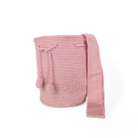 Mochila wayúu con hilo de seda mediana