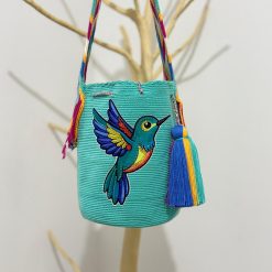 Mochila wayúu con sticker