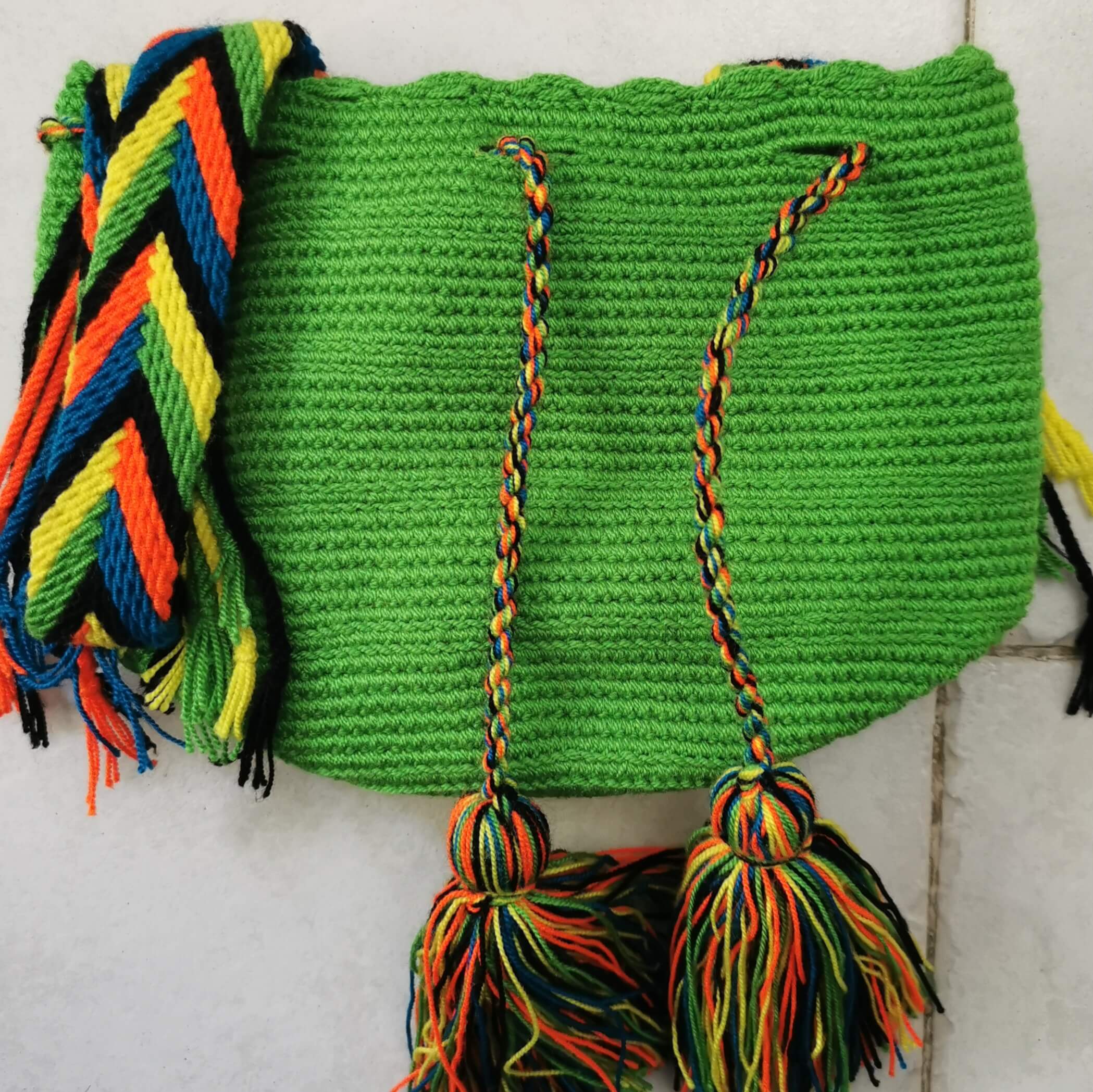 Mochila wayúu unicolor pequeña