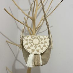 Mochila wayúu con tapa