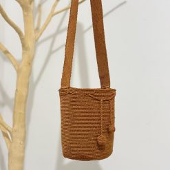 Mochila wayúu con hilo de seda mediana