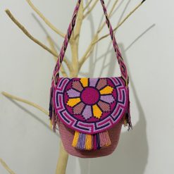 Mochila wayúu con tapa