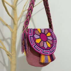 Mochila wayúu con tapa
