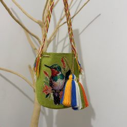 Mochila wayúu con sticker