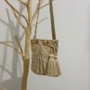 Mochila wayúu con apliques mediana